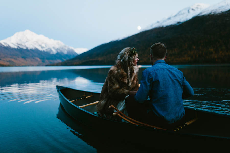 Winter-Elopement-Inspiration-at-Eklunta-Lake-Kristian-Lynae-Photography-20