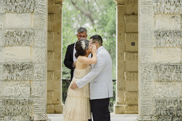 vintage wedding at Vizcaya Museum and Gardens, Florida, photo by Maloman Studios | via junebugweddings.com vintage wedding at Vizcaya Museum and Gardens, Florida, photo by Maloman Studios | via junebugweddings.com