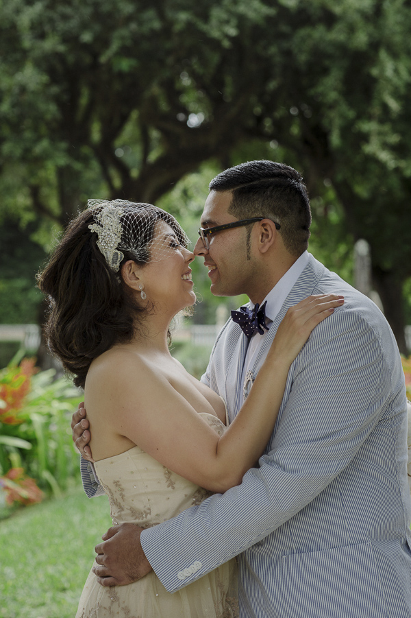 vintage wedding at Vizcaya Museum and Gardens, Florida, photo by Maloman Studios | via junebugweddings.com vintage wedding at Vizcaya Museum and Gardens, Florida, photo by Maloman Studios | via junebugweddings.com