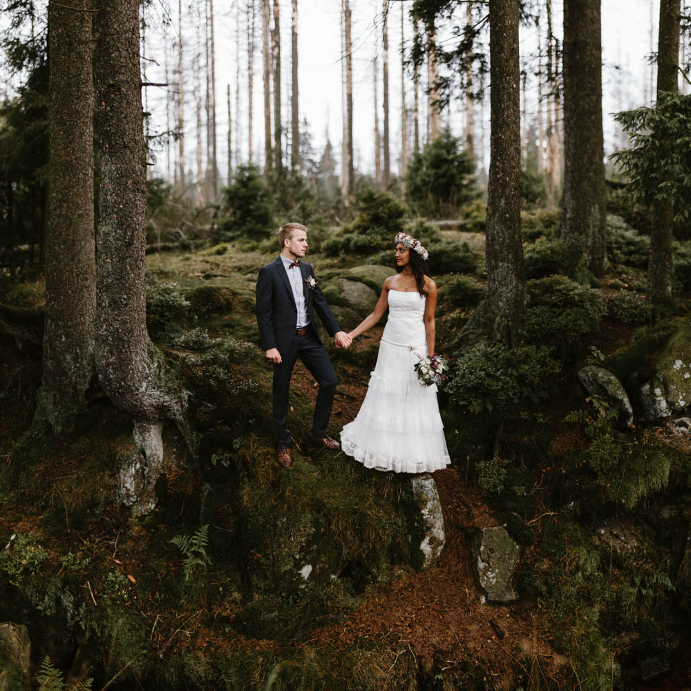 Dreamy-Wedding-Photo-Shoot-in-the-Rain-Kevin-Klein--2