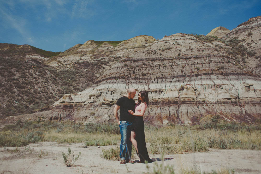 Striking-Red-Deer-River-Engagement-Session (21 of 24)