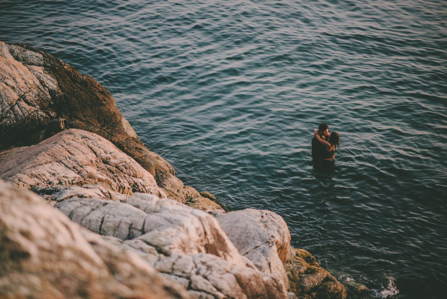 Intimate-Ocean-Engagement-Photos-at-Lighthouse-Park-Dallas-Kolotylo-Photography-230