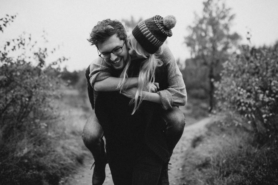 Unbelievably-Cozy-Couple-Portraits-Hamburg-Germany-22