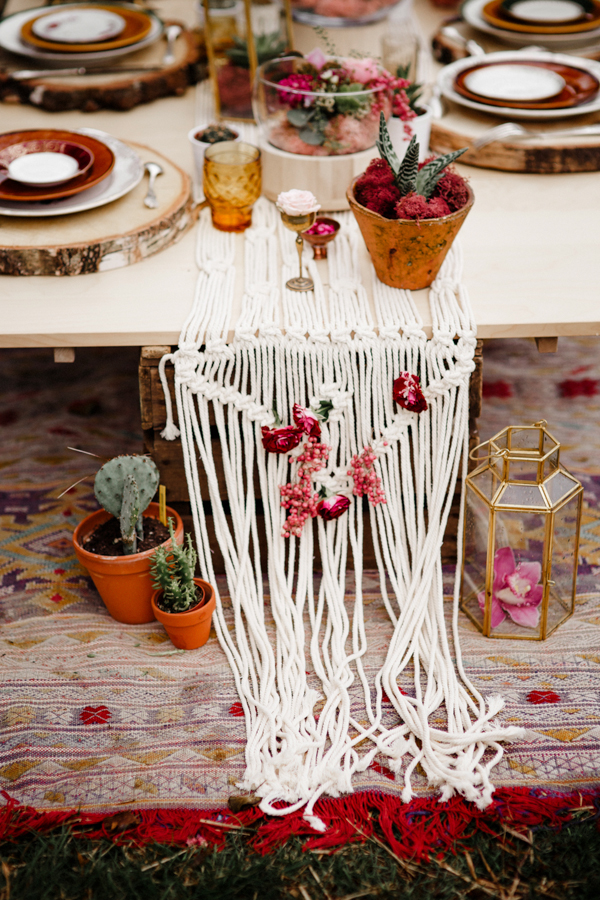a-romantic-french-elopement-with-roses-cacti-and-macrame-at-souston-lake-14