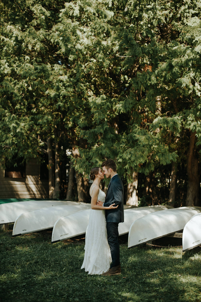 this-super-cool-summer-camp-wedding-is-all-about-community-9