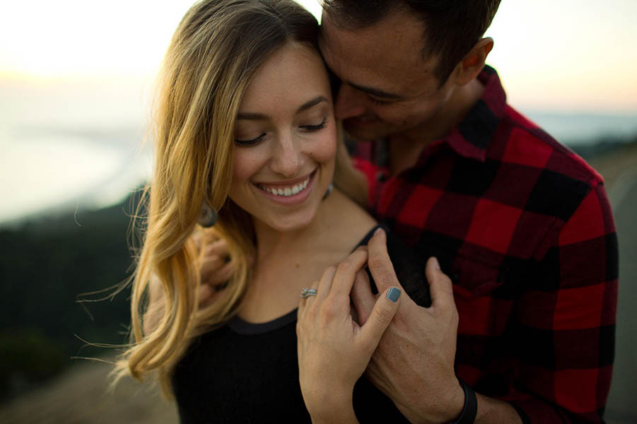 Cozy-Anniversary-Photo-Shoot-at-Mount-Tamalpais-Dustin-Cantrell-25