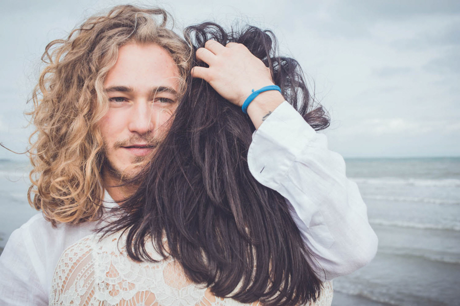 Windy-Lignano-Sabbiadoro-Beach-Engagement-Photos-Tramontina-Studio-4