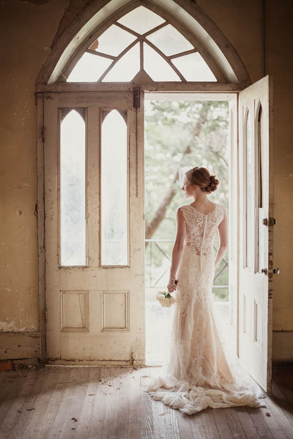Shabby-Chic-Texas-Bridal-Session-Shaun-Menary-Photography-13