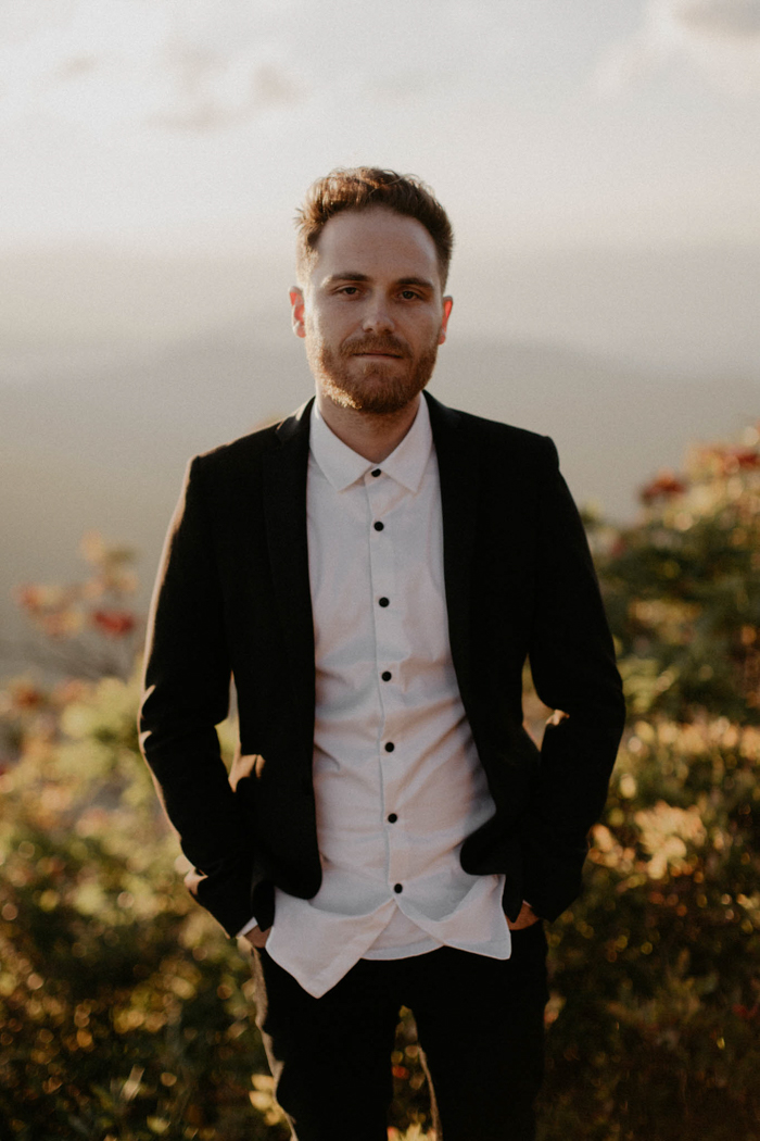 this-asheville-engagement-has-sunset-views-and-plenty-of-snuggles-19