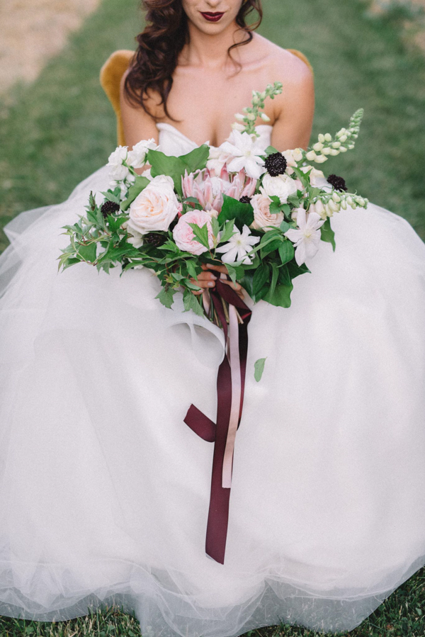 find-your-geometric-wedding-inspiration-in-this-candlelit-elopement-19
