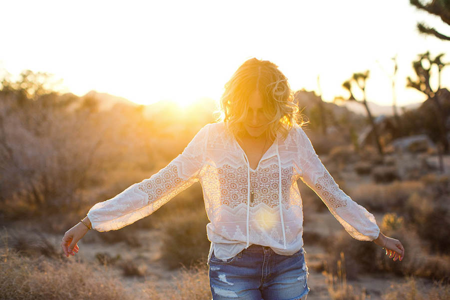 Intimate-Joshua-Tree-Engagement-Photos-Dustin-Cantrell-21
