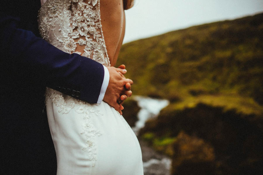 crazy-passionate-icelandic-wedding-adventure-maciej-suwalowski-45