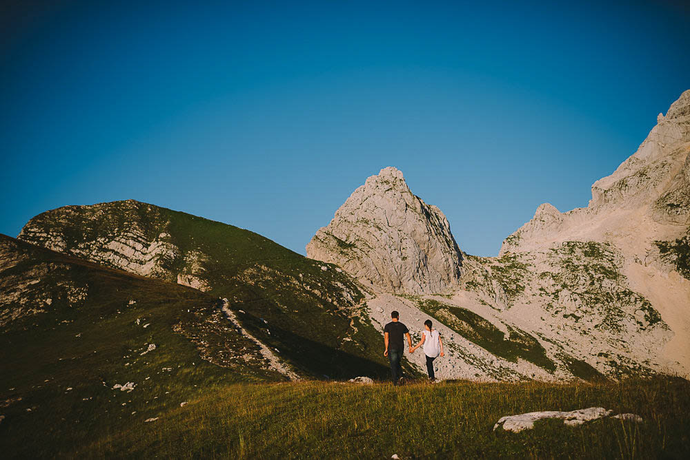 Adventurous-Engagement-Shoot-in-the-Julian-Alps (16 of 28)