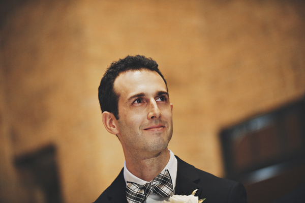 modern elegant gold and black wedding at Legend at Bergamont, photo by DWJohnson Studio | via junebugweddings.com modern elegant gold and black wedding at Legend at Bergamont, photo by DWJohnson Studio | via junebugweddings.com