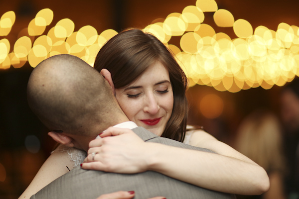 warm and cozy winter wedding, photo by Alison Conklin Photography | via junebugweddings.com warm and cozy winter wedding, photo by Alison Conklin Photography | via junebugweddings.com