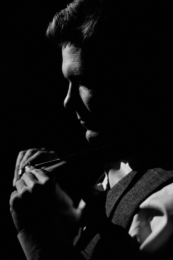 groom getting ready, photo by Erik Clausen | via junebugweddings.com groom getting ready, photo by Erik Clausen | via junebugweddings.com