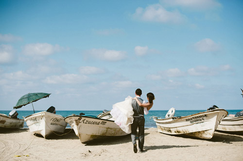 beach wedding at Villa Amor in Sayulita, Mexico, photos by Jillian Mitchell beach wedding at Villa Amor in Sayulita, Mexico, photos by Jillian Mitchell