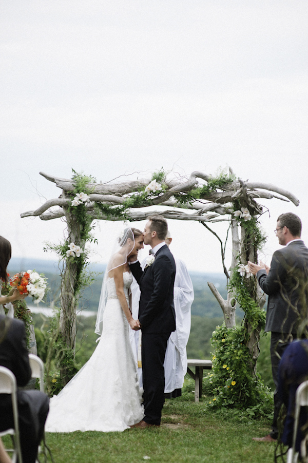 woodland wedding at Benmarl Winery, New York, photo by Richard Israel | via junebugweddings.com woodland wedding at Benmarl Winery, New York, photo by Richard Israel | via junebugweddings.com