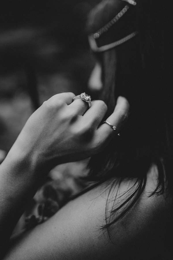 who-knew-bridal-portraits-in-a-creek-could-be-this-gorgeously-ethereal-8