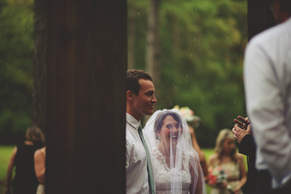 rain on wedding day at Glen Venue, Florida, photo by Jason Mize | via junebugweddings.com rain on wedding day at Glen Venue, Florida, photo by Jason Mize | via junebugweddings.com