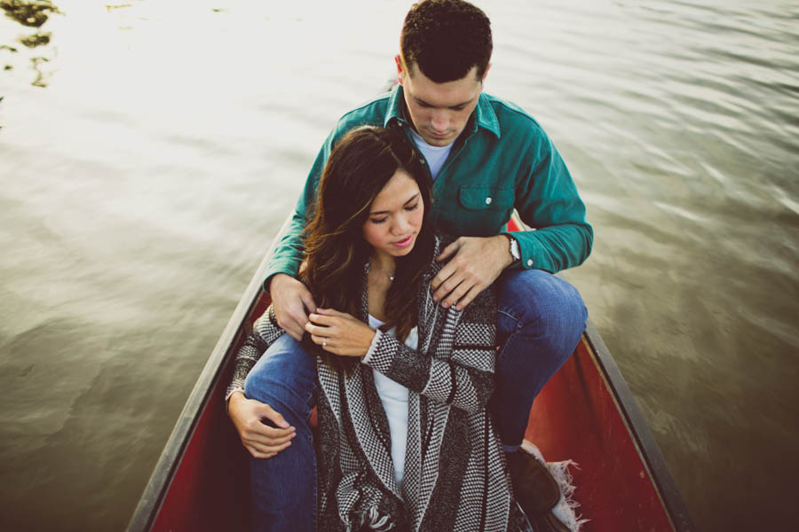 Mountain-Backdrop-Engagement-Photos-at-Sparks-Lake-Natalie-Puls-Photography-6