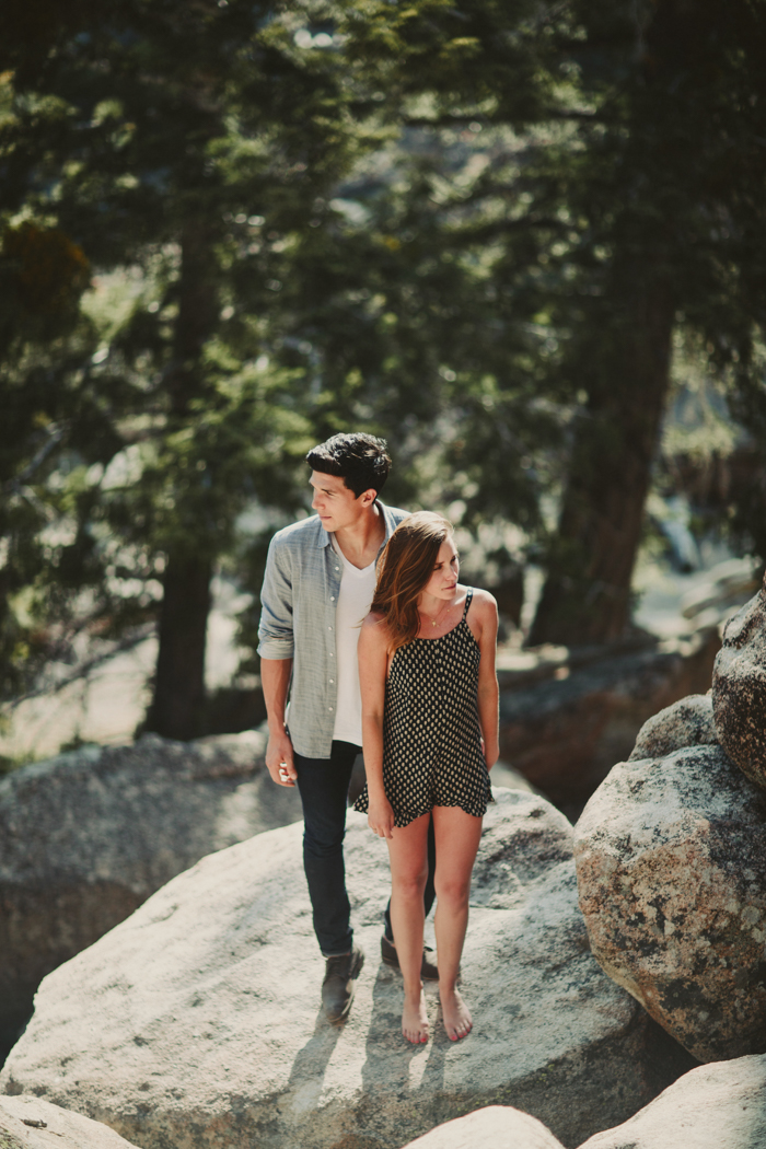 casually-cute-big-bear-lake-engagement-10