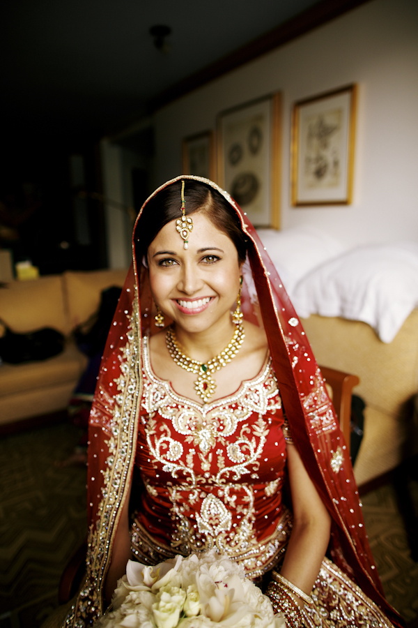 indian american wedding in Hawaii, photos by Anna Kim Photography | via junebugweddings.com indian american wedding in Hawaii, photos by Anna Kim Photography | via junebugweddings.com