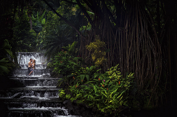 intimate destination wedding in Costa Rica, photos by Davina and Daniel | via junebugweddings.com intimate destination wedding in Costa Rica, photos by Davina and Daniel | via junebugweddings.com