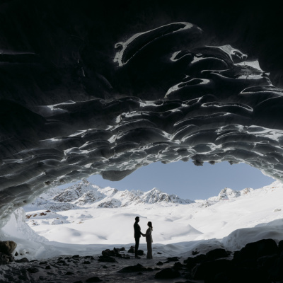 Glacier elopement photo in Austria