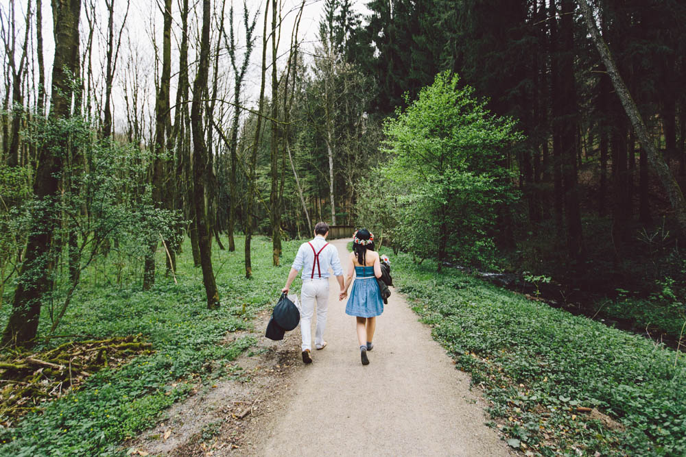 Springtime-Engagement-Woods-Cornelia-Lietz (9 of 21)