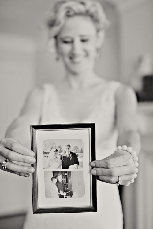Grey and cream seaside wedding in Newport News, VA, photos by Whitebox Weddings via junebugweddings.com Grey and cream seaside wedding in Newport News, VA, photos by Whitebox Weddings via junebugweddings.com
