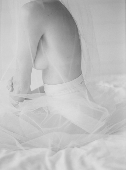 romantic boudoir photos by Elizabeth Messina of Kiss the Groom | junebugweddings.com romantic boudoir photos by Elizabeth Messina of Kiss the Groom | via junebugweddings.com