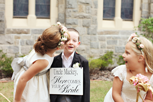 North Carolina wedding at The Carolina Yacht Club, photo by Whitebox Photo | via junebugweddings.com North Carolina wedding at The Carolina Yacht Club, photo by Whitebox Photo | via junebugweddings.com