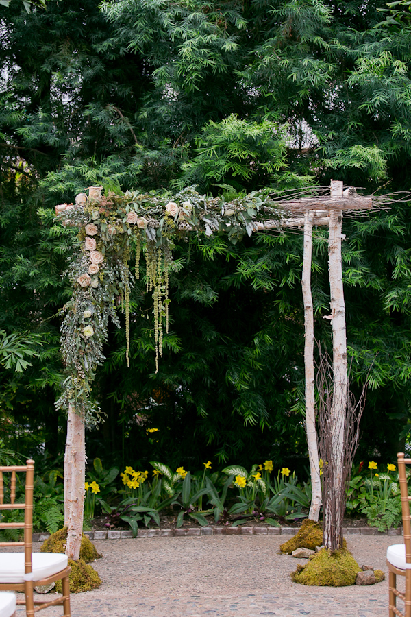 botanical inspiration photo shoot at the Philadelphia Horticultural Center, photos by Lindsay Docherty Photography | via junebugweddings.com botanical inspiration photo shoot at the Philadelphia Horticultural Center, photos by Lindsay Docherty Photography | via junebugweddings.com