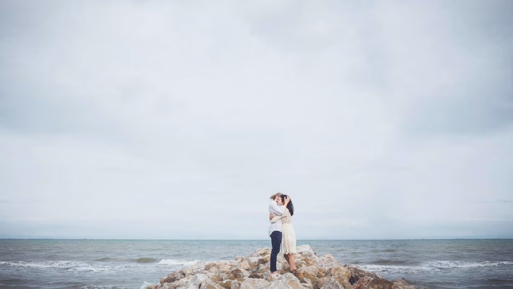 Windy-Lignano-Sabbiadoro-Beach-Engagement-Photos-Tramontina-Studio-17