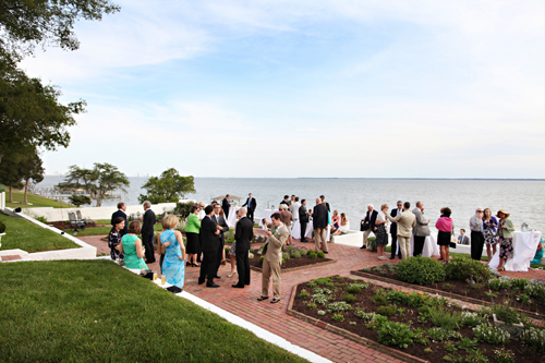 Grey and cream seaside wedding in Newport News, VA, photos by Whitebox Weddings via junebugweddings.com Grey and cream seaside wedding in Newport News, VA, photos by Whitebox Weddings via junebugweddings.com