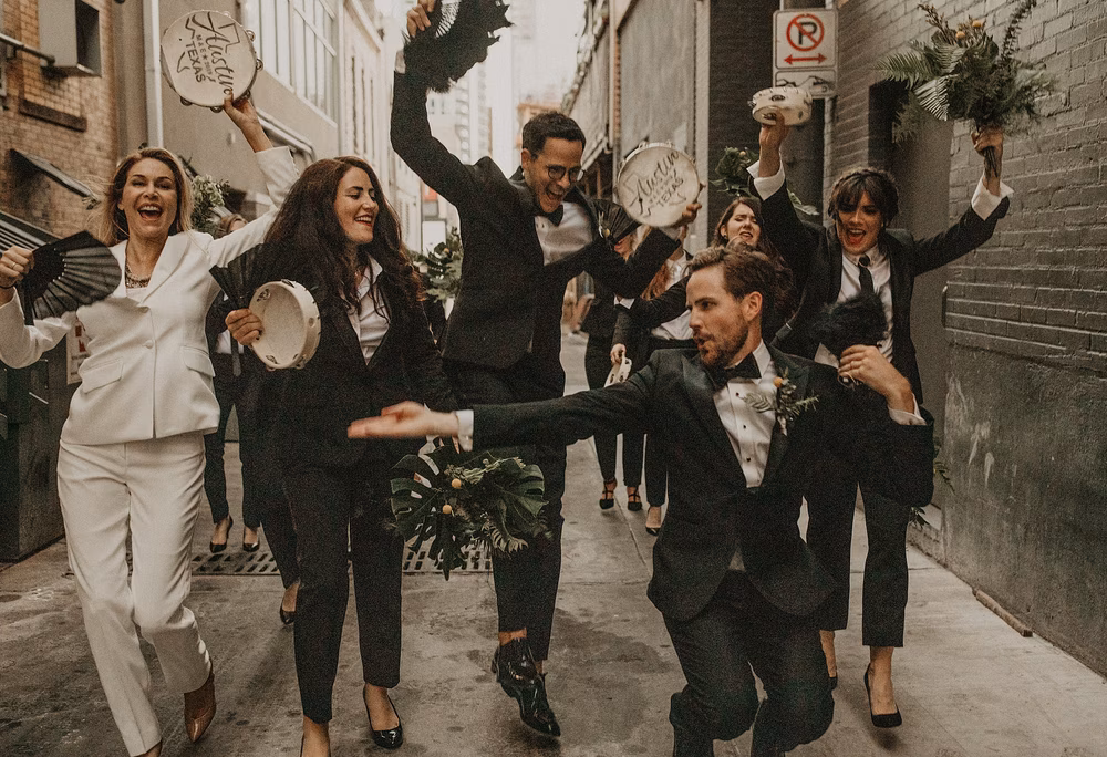 wedding party dancing