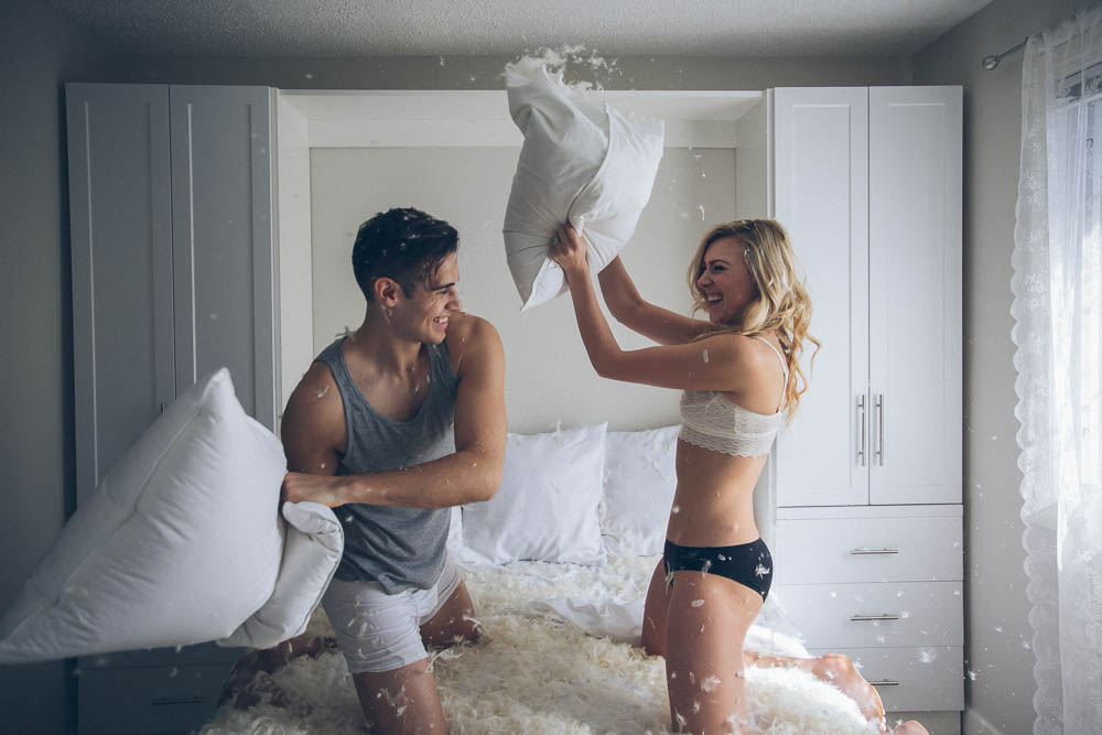 Sexy-Pillow-Fight-Couple-Boudoir (9 of 15)