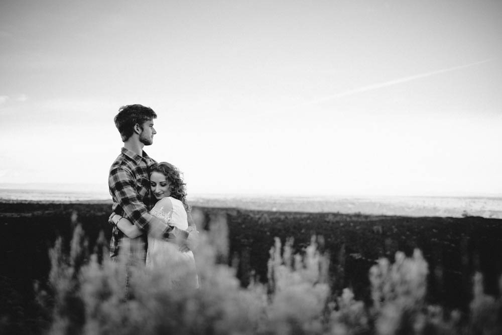 Sentimental-Anniversary-Session-in-Lava-Beds-National-Park-Chutikorn-Photography (27 of 27)