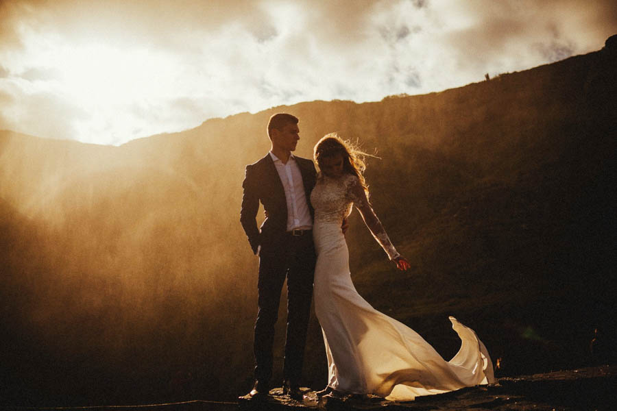 crazy-passionate-icelandic-wedding-adventure-maciej-suwalowski-12