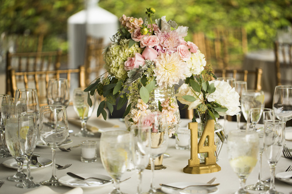 blush and gold california wedding at private family estate, wedding photos by D. Park Photography | via junebugweddings.com blush and gold california wedding at private family estate, wedding photos by D. Park Photography | via junebugweddings.com