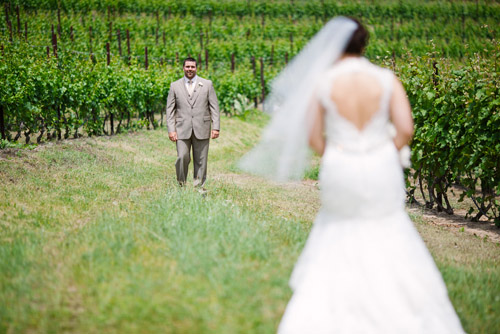 vintage metallic vineyard wedding in Michigan, photo by Dan Stewart Photography | via junebugweddings.com vintage metallic vineyard wedding in Michigan, photo by Dan Stewart Photography | via junebugweddings.com