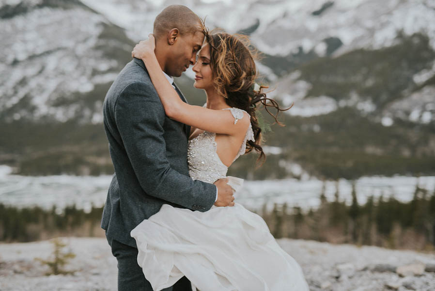 Winter-Mountain-Elopement-Banff-National-Park-5