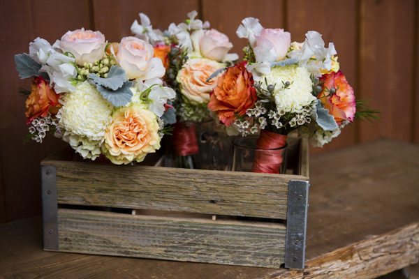 peach, coral, grey wedding at Swiftwater Cellars, photo by La Vie Photography | via junebugweddings.com peach, coral, grey wedding at Swiftwater Cellars, photo by La Vie Photography | via junebugweddings.com