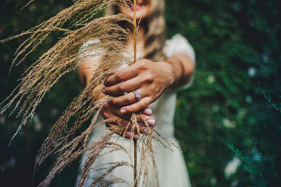 Brazilian-Engagement-Session-in-the-Forest-Tati-Pinho (11 of 19)