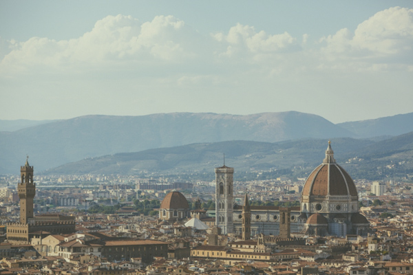 intimate wedding in Florence, Italy, photos by Italian wedding photographers Alessandro and Veronica Roncaglione | via junebugweddings.com intimate wedding in Florence, Italy, photos by Italian wedding photographers Alessandro and Veronica Roncaglione | via junebugweddings.com