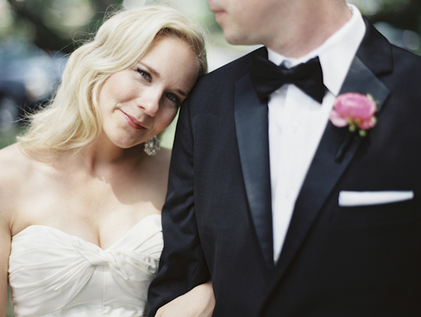 navy and pink nautical wedding at White Bear Yacht Club, Minnesota, photos by Geneoh Photography navy and pink nautical wedding at White Bear Yacht Club, Minnesota, photos by Geneoh Photography