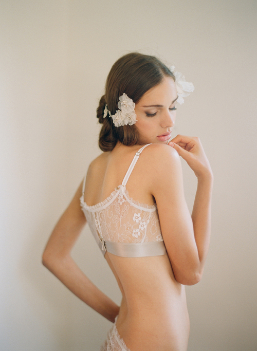 romantic boudoir photos by Elizabeth Messina of Kiss the Groom | junebugweddings.com romantic boudoir photos by Elizabeth Messina of Kiss the Groom | via junebugweddings.com
