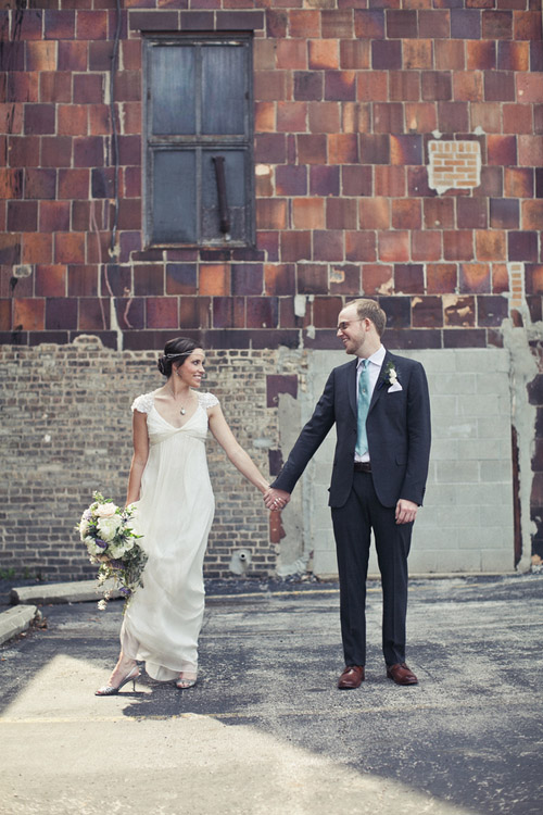 vintage inspired wedding at the Milwaukee County Historical Center, photo by Woodnote Photography via junebugweddings.com vintage inspired wedding at the Milwaukee County Historical Center, photo by Woodnote Photography via junebugweddings.com
