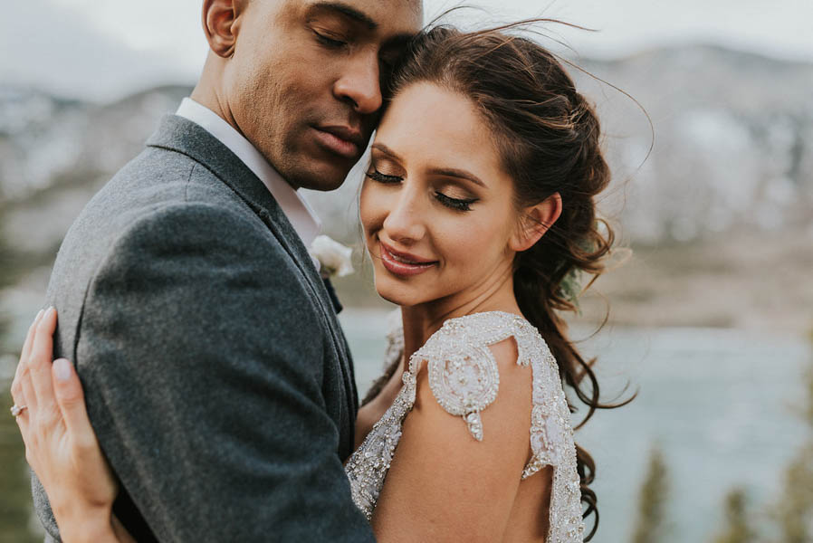 Winter-Mountain-Elopement-Banff-National-Park-20